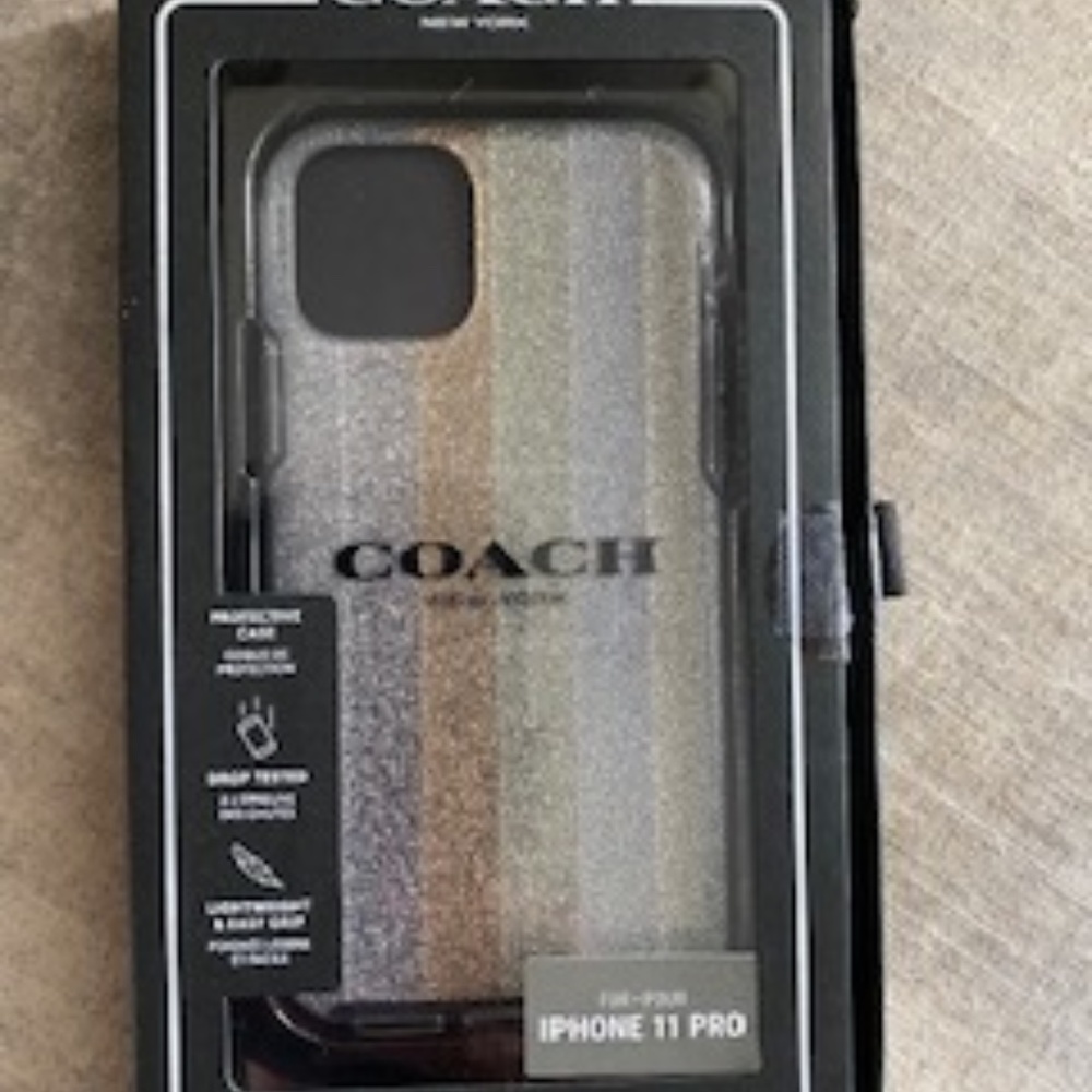 New ! COACH CASE IPHONE PRO 11